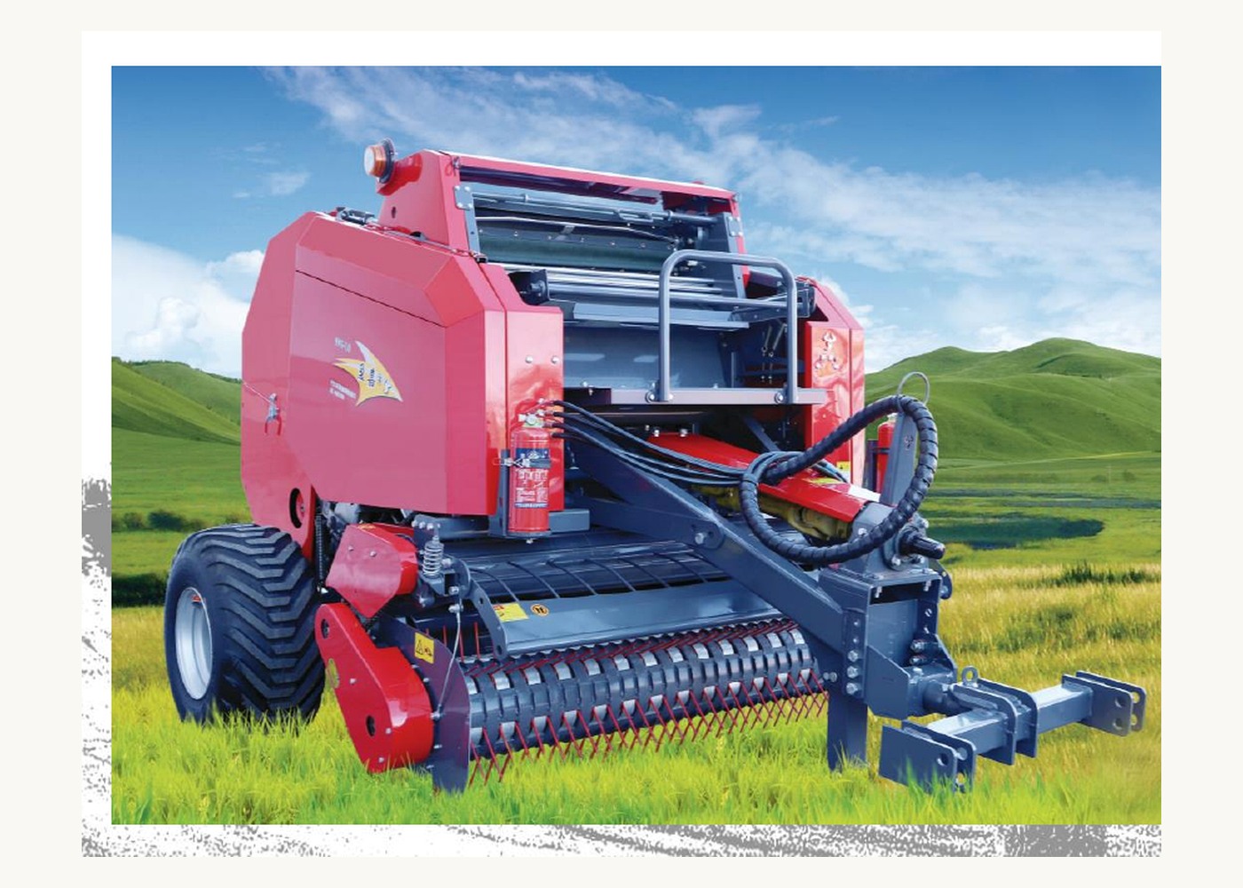 Large vs Compact Round Hay Balers
